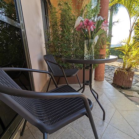 Oslo Gardens Bed & Breakfast 엔테베 외부 사진